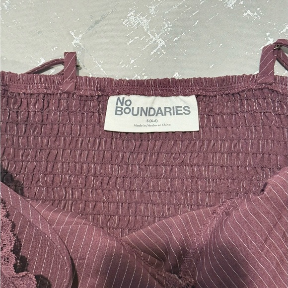 Purple Camisole w/Lace Detail - Picture 3 of 4